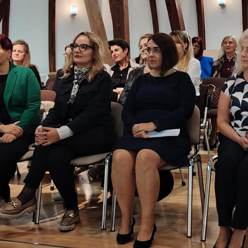 IZLOŽBA O MATI LOVRAKU I AUDIO ZBIRKA A. B. ŠIMIĆA PREDSTAVLJENI U BJELOVARSKOJ GIMNAZIJI