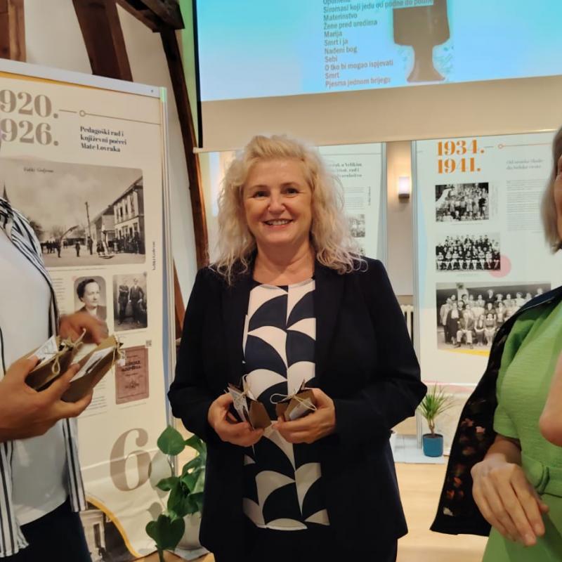 IZLOŽBA O MATI LOVRAKU I AUDIO ZBIRKA A. B. ŠIMIĆA PREDSTAVLJENI U BJELOVARSKOJ GIMNAZIJI