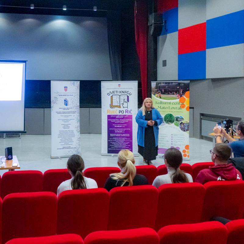 IZLOŽBA O MATI LOVRAKU I AUDIO ZBIRKA A. B. ŠIMIĆA PREDSTAVLJENI U BJELOVARSKOJ GIMNAZIJI