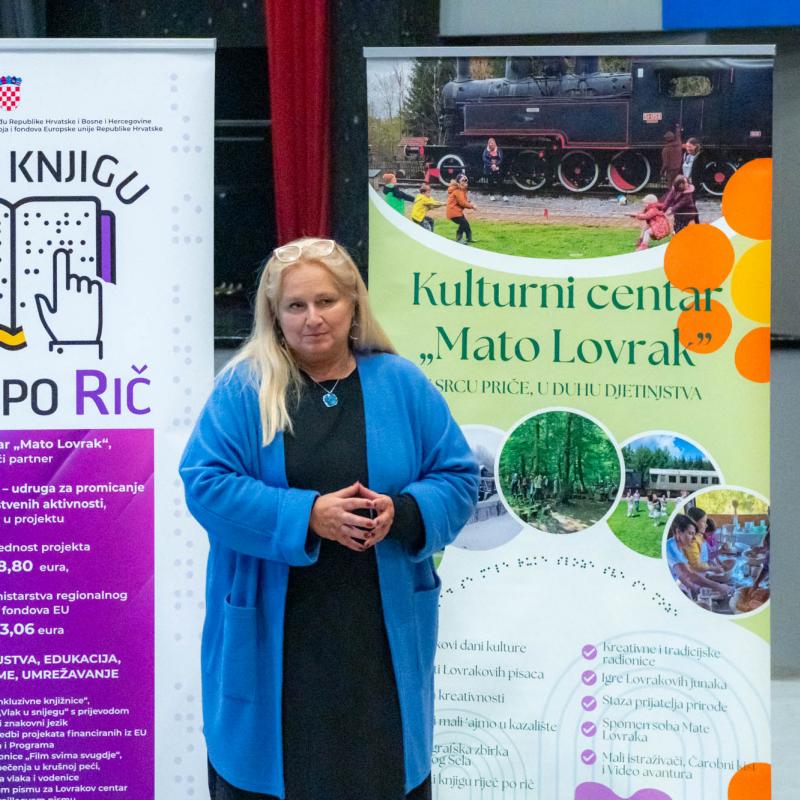 IZLOŽBA O MATI LOVRAKU I AUDIO ZBIRKA A. B. ŠIMIĆA PREDSTAVLJENI U BJELOVARSKOJ GIMNAZIJI